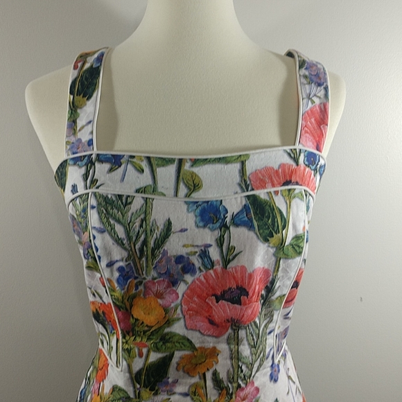 Dress: Muse Floral Dress with Lace Lining - Picture 3 of 7